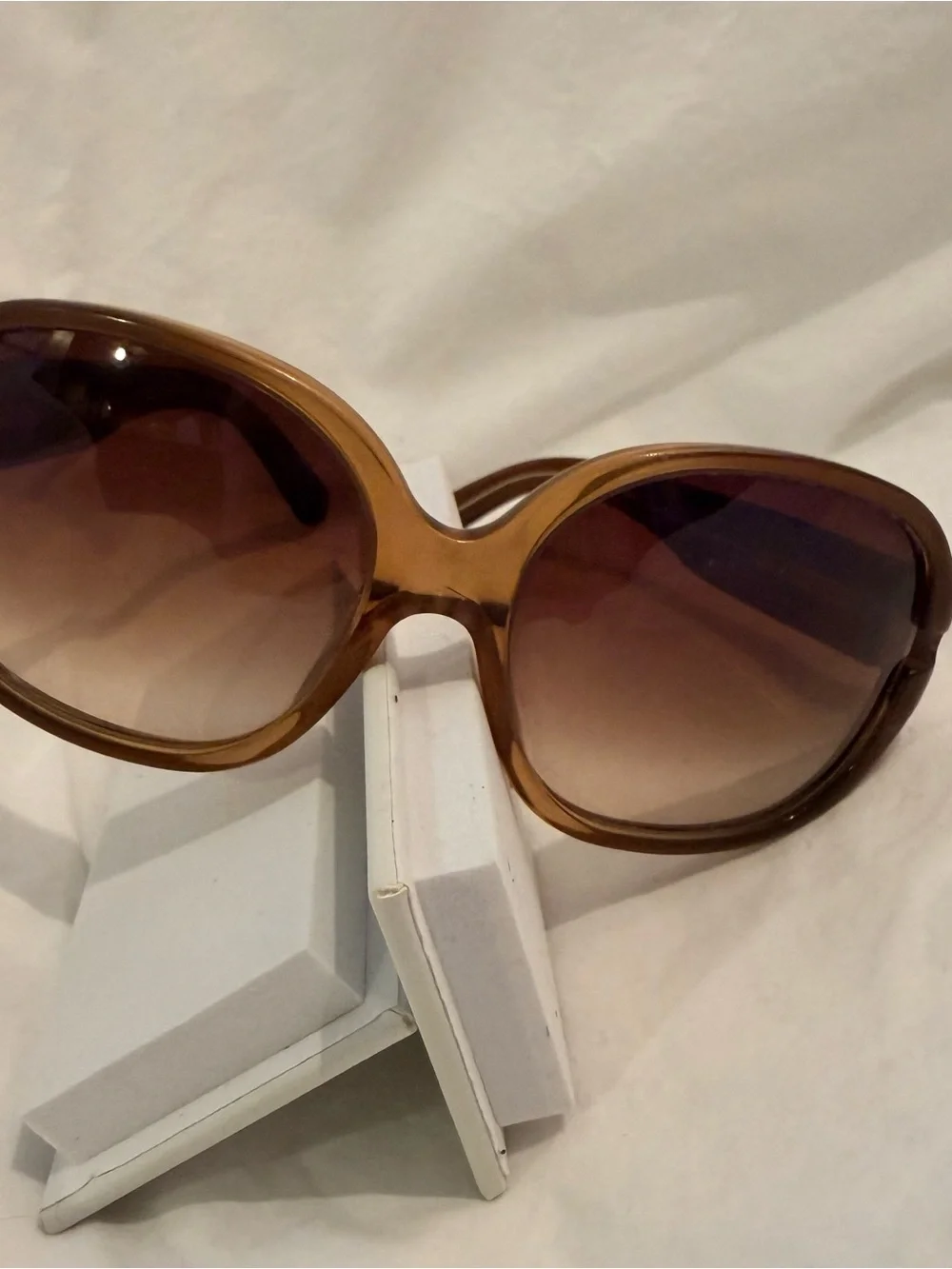 Burberry Brown Gradient Oval Women's Sunglasses